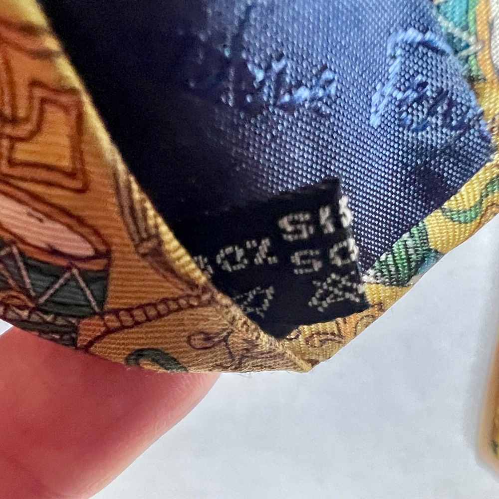 Salvatore Ferragamo silk tie made in Italy - Picture 2 of 4